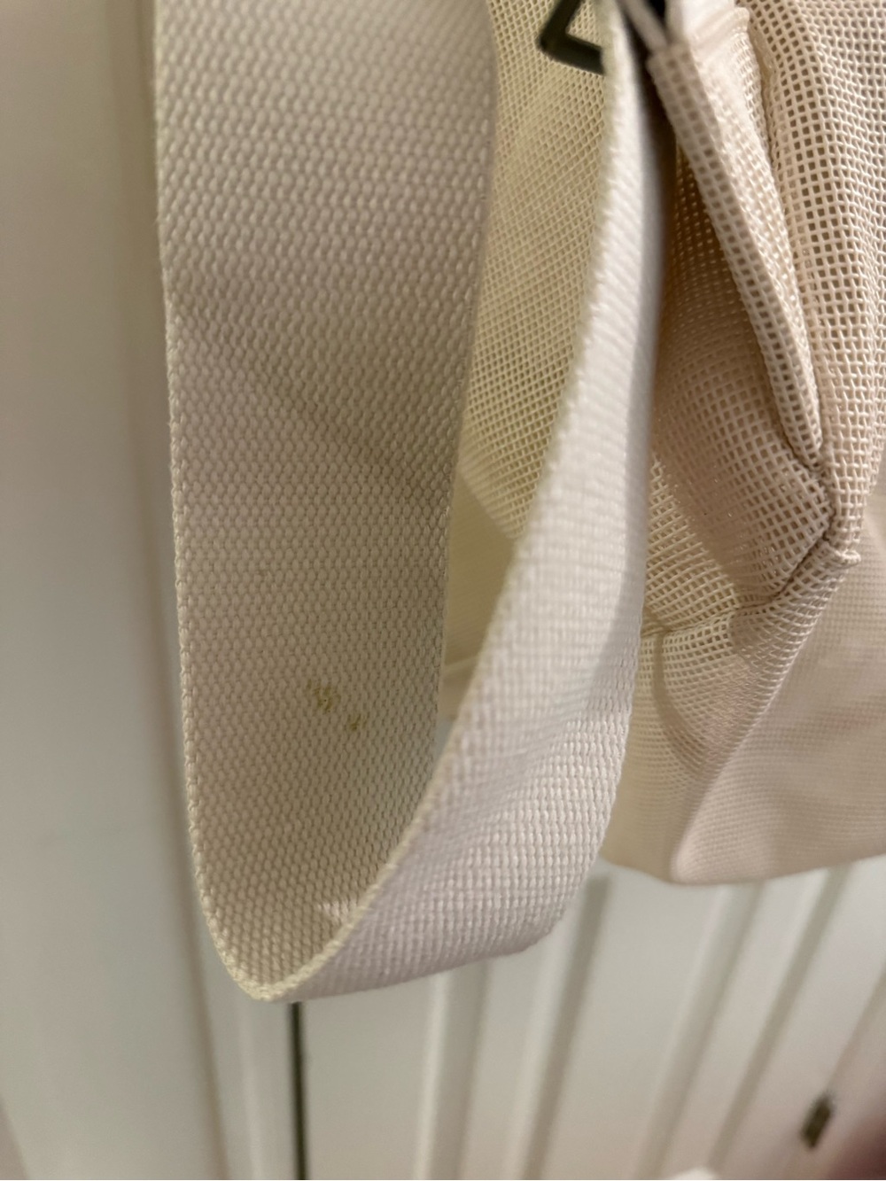 Sande Kids Cream Mesh Beach Hauler Backpack - Picture 3 of 3